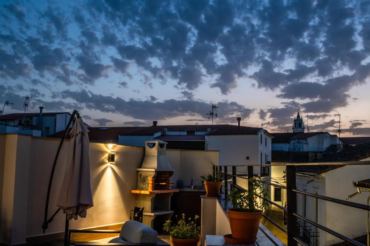 Apartamentos Turisticos El Altozano Fuentes de León Eksteriør bilde