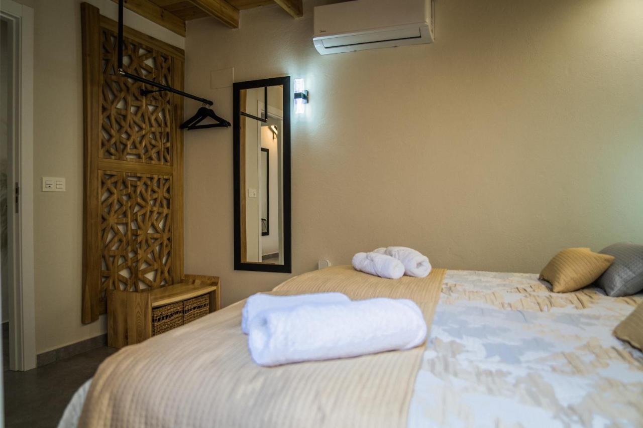 Apartamentos Turisticos El Altozano Fuentes de León Eksteriør bilde